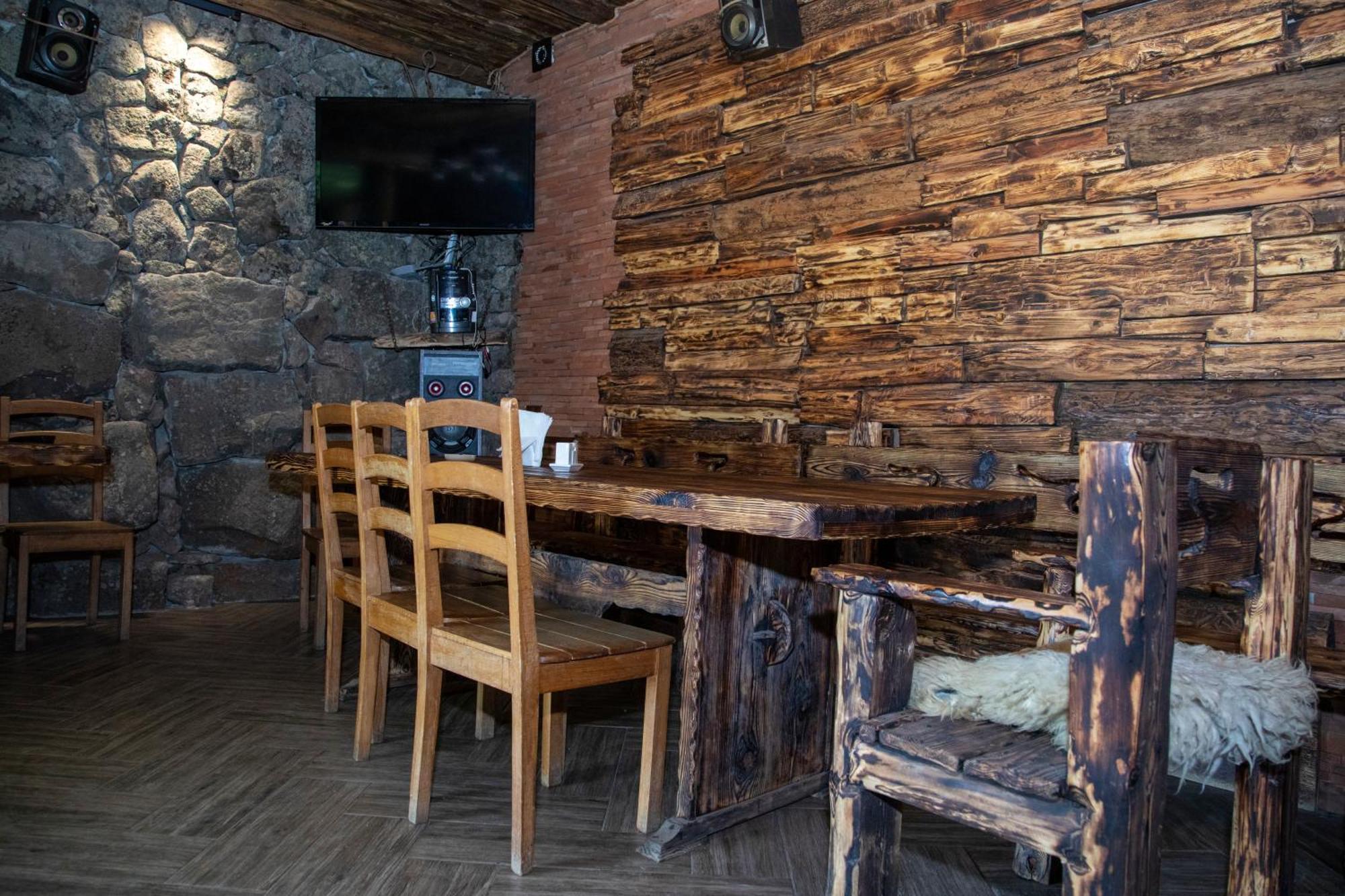 Fish Hotel Akhalkalaki Ngoại thất bức ảnh