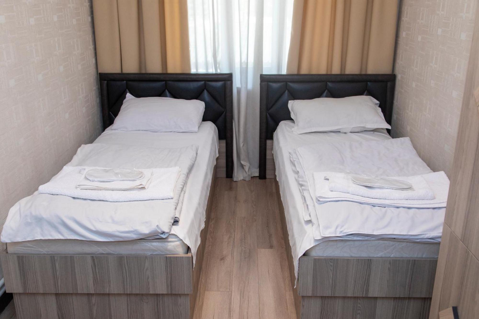 Fish Hotel Akhalkalaki Ngoại thất bức ảnh