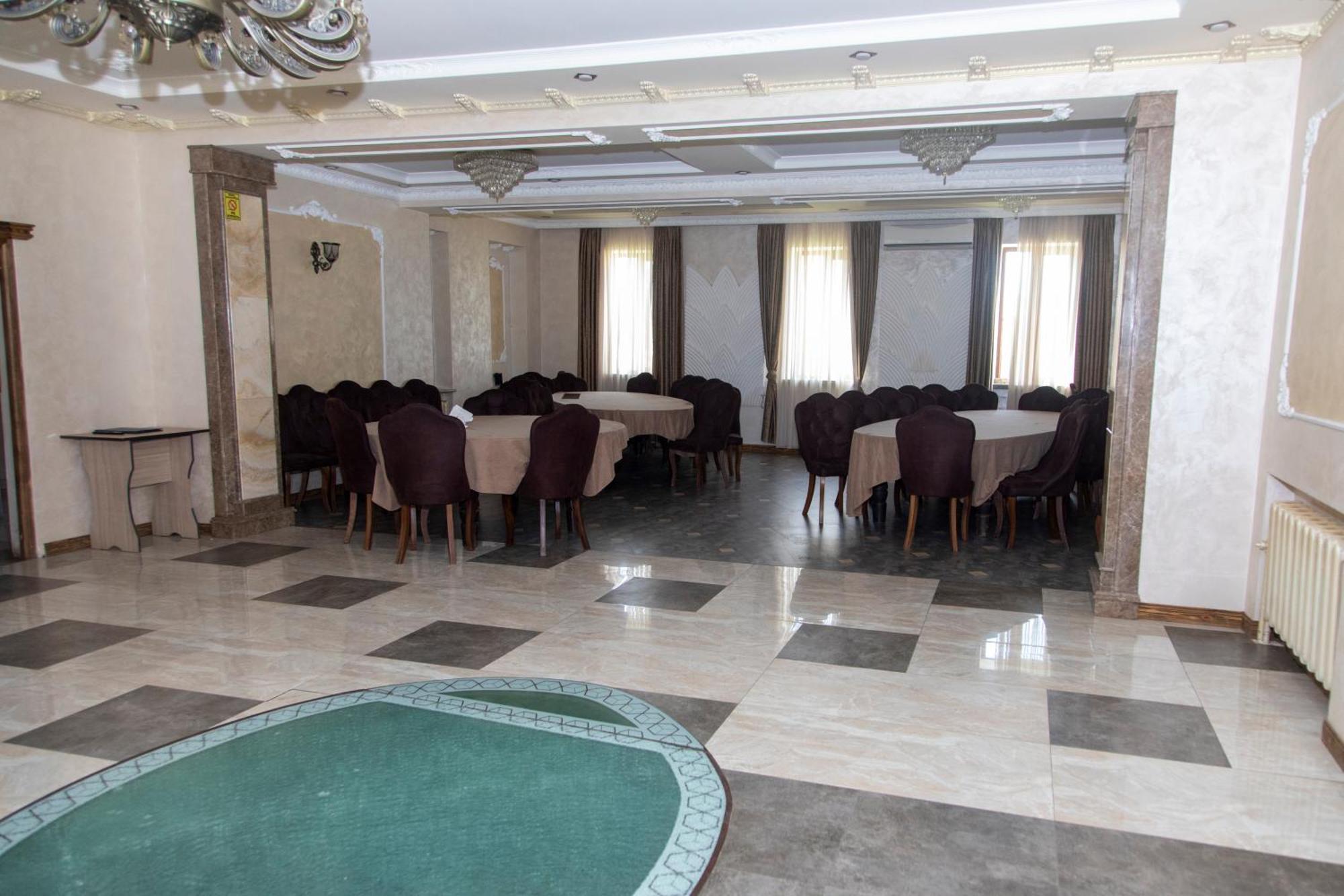 Fish Hotel Akhalkalaki Ngoại thất bức ảnh
